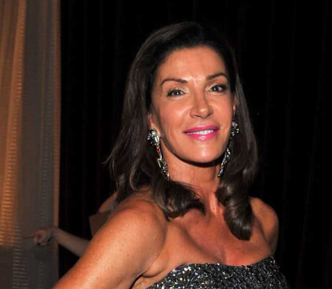 Who is Hilary Farr's son? Who is Hilary Farr's son?