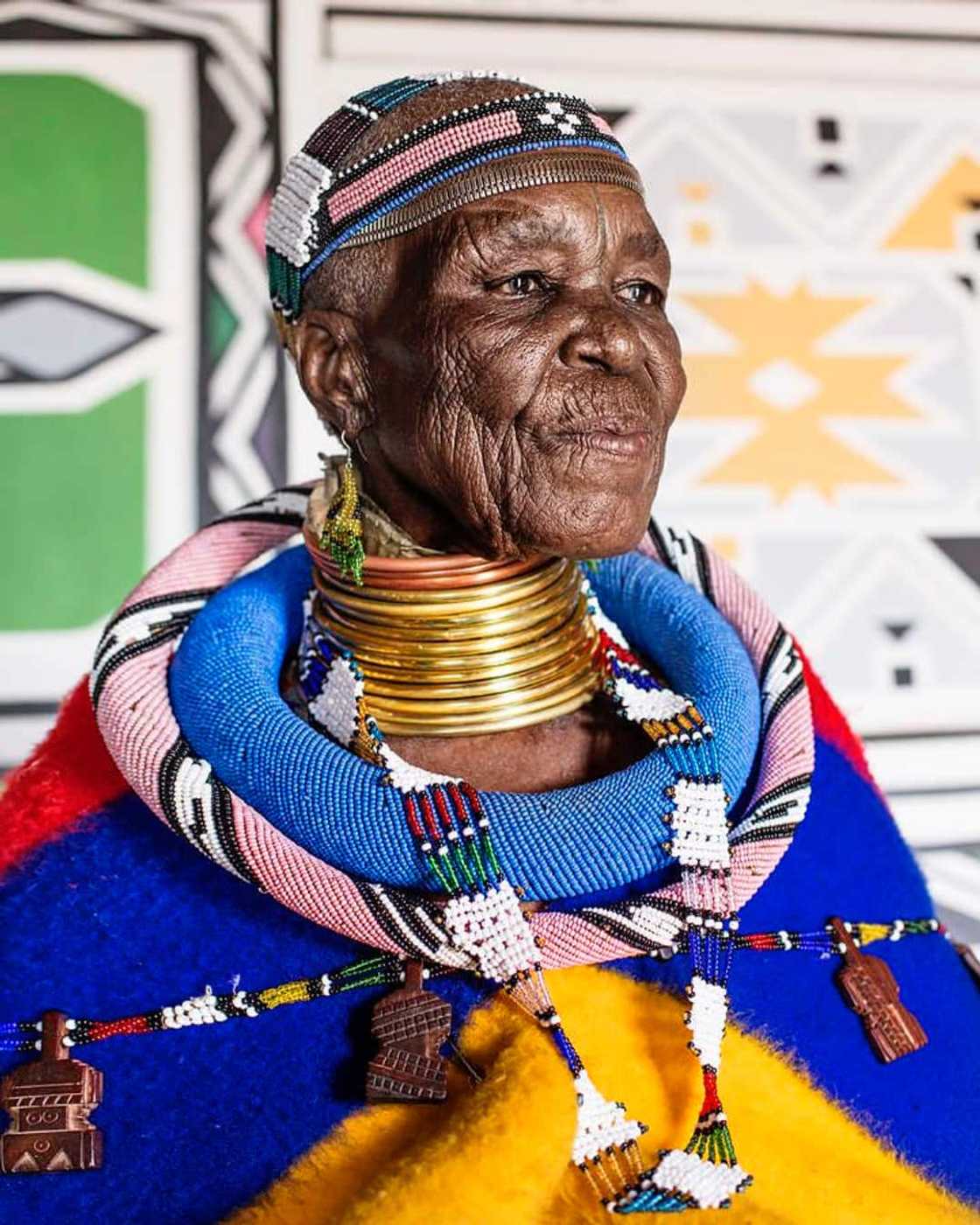 Esther Mahlangu Esther Mahlangu