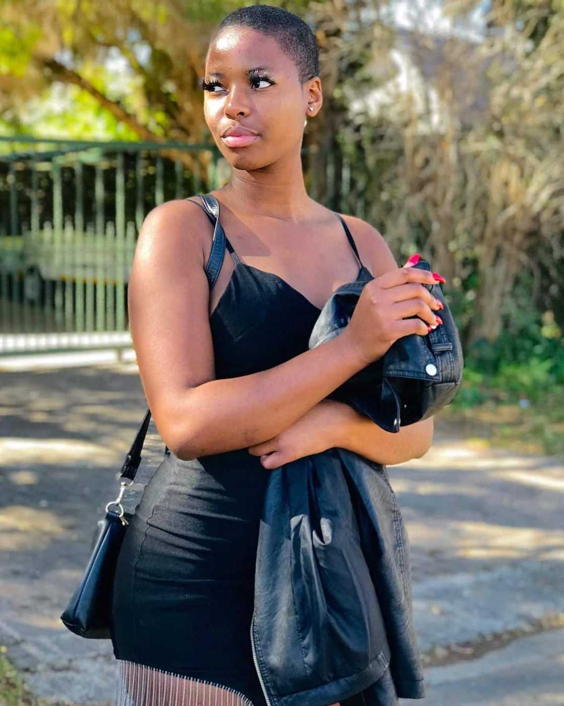 Azana Azana