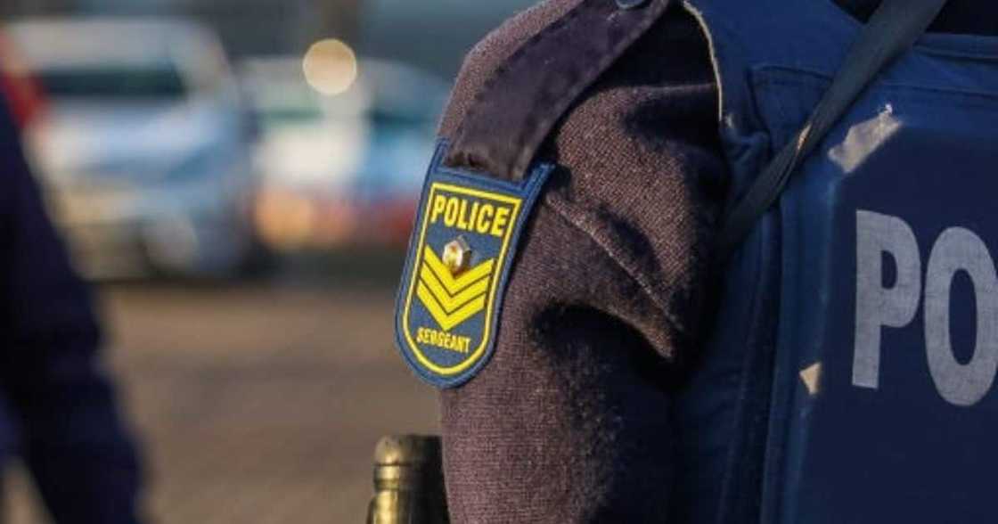 Police Officer raped 17-year-old girl Police Officer raped 17-year-old girl