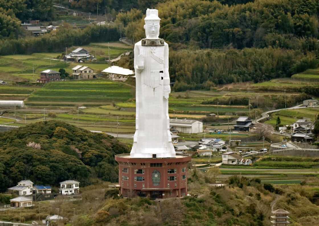 largest sculpture in the world