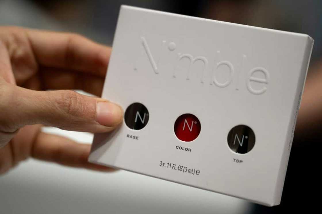 Nail polish used in Nimble Beauty's Device that can varnish all ten fingernails and dry them in just twenty-five minutes Nail polish used in Nimble Beauty's Device that can varnish all ten fingernails and dry them in just twenty-five minutes