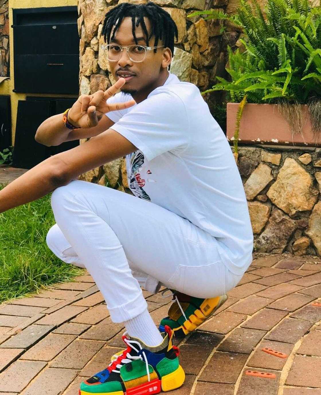 Mthunzi songs Mthunzi songs