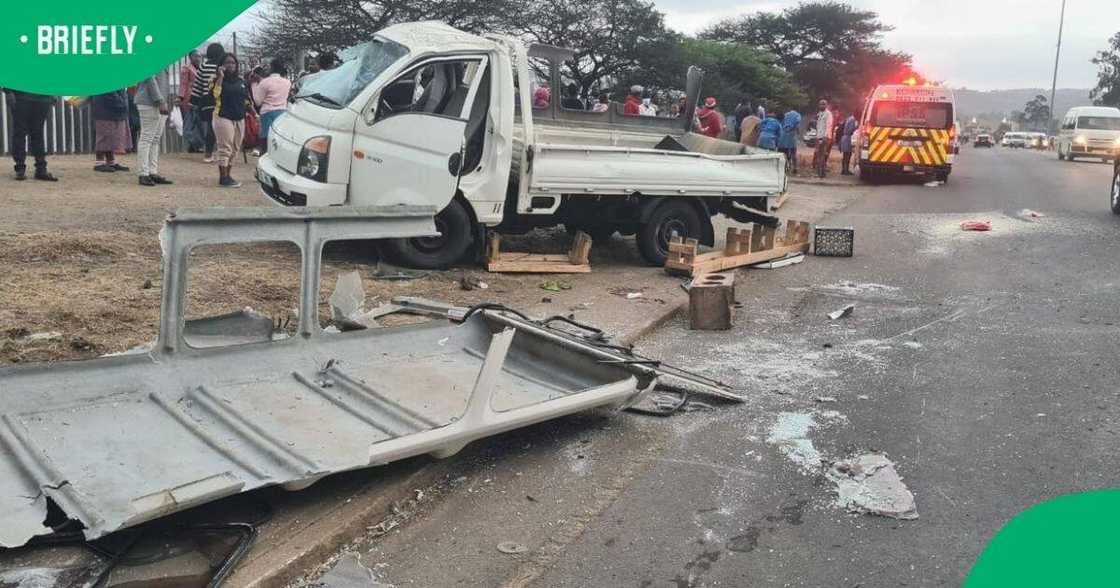 School children injured in Isithebe rollover accident School children injured in Isithebe rollover accident