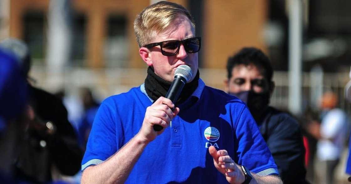 Phoenix, Democratic Alliance, DA, posters, remove, apologise Phoenix, Democratic Alliance, DA, posters, remove, apologise