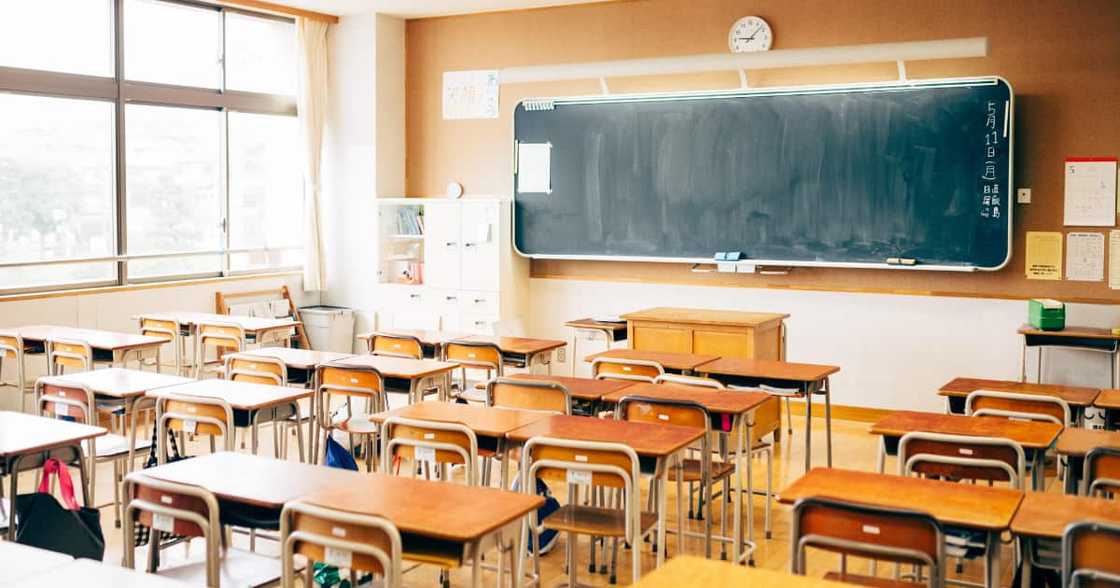 Picture of an empty classroom