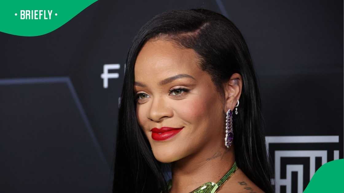Rihanna's net worth drops Rihanna's net worth drops