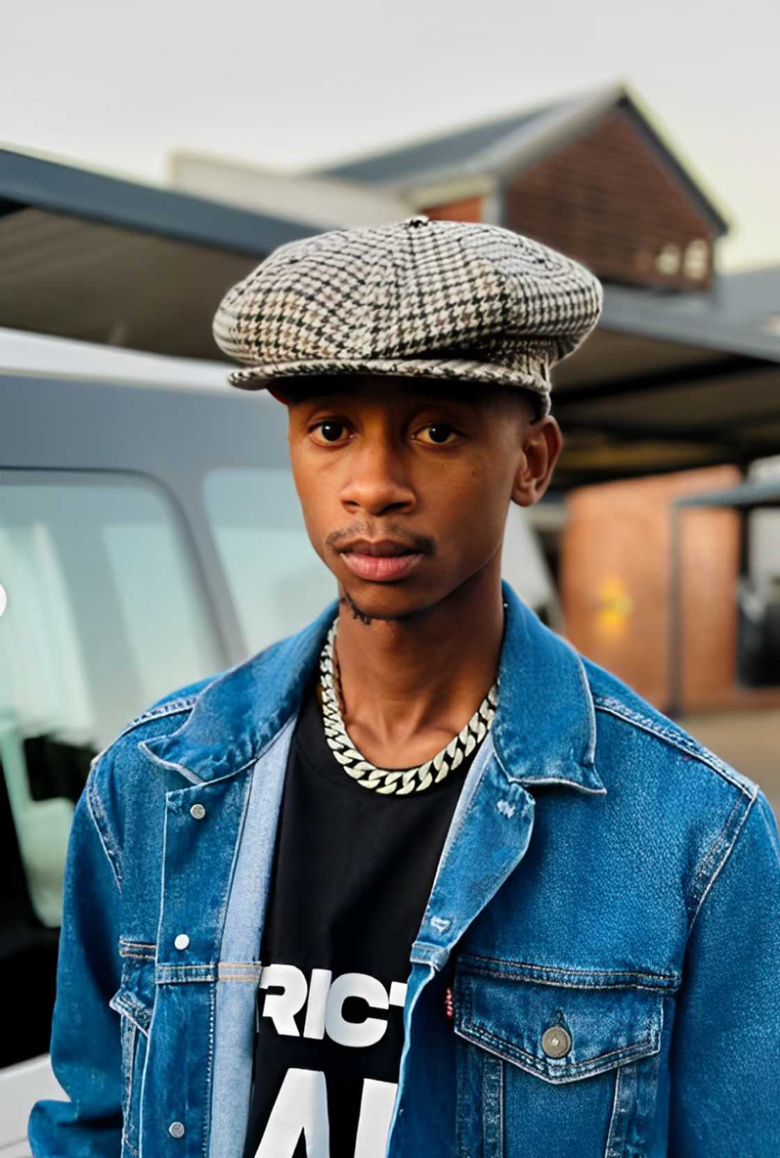 Shebe meets up with Scotts Maphuma Shebe meets up with Scotts Maphuma