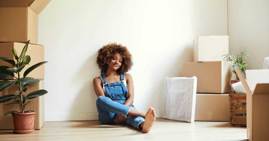 A woman shows her empty home A woman shows her empty home