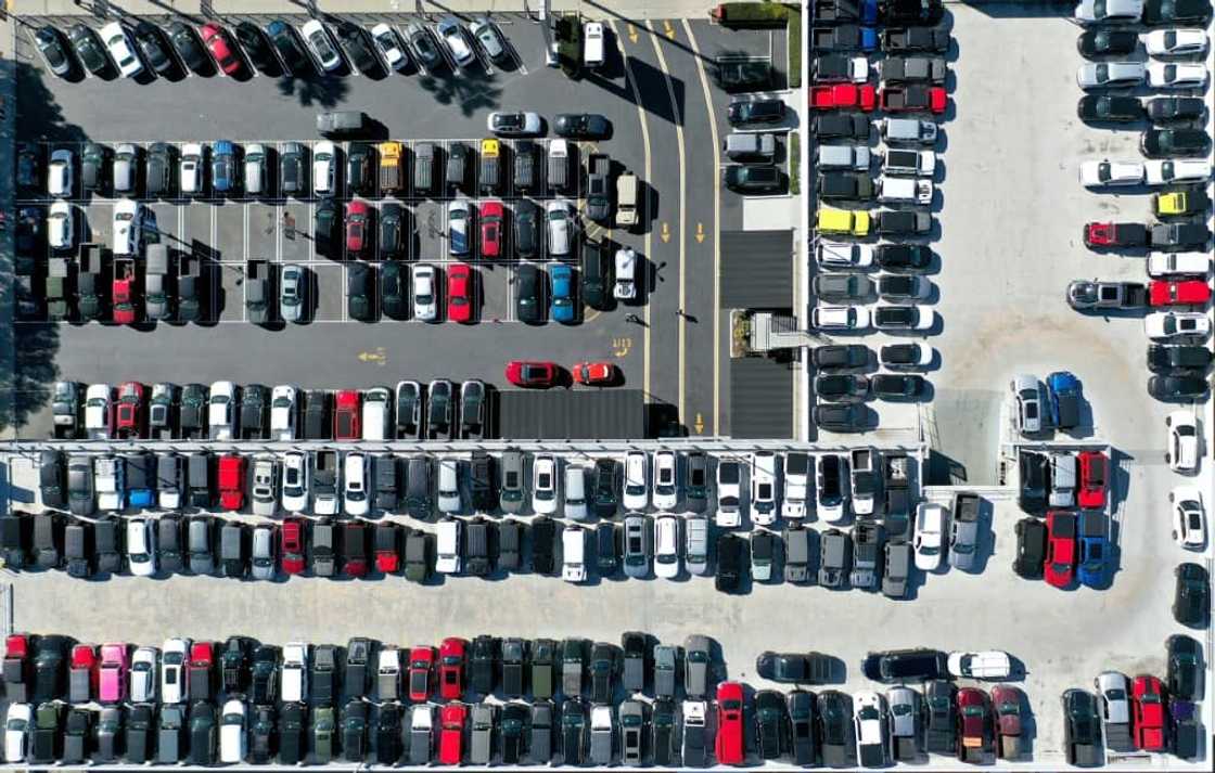US retail sales and industrial production both rose last month as auto sales rebounded. US retail sales and industrial production both rose last month as auto sales rebounded.