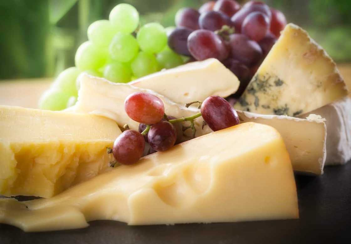 Fruit and cheese platter ideas Fruit and cheese platter ideas