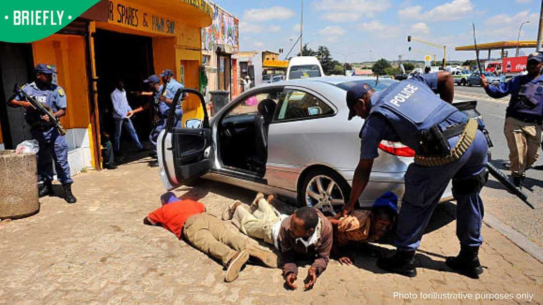 SAPS officers SAPS officers