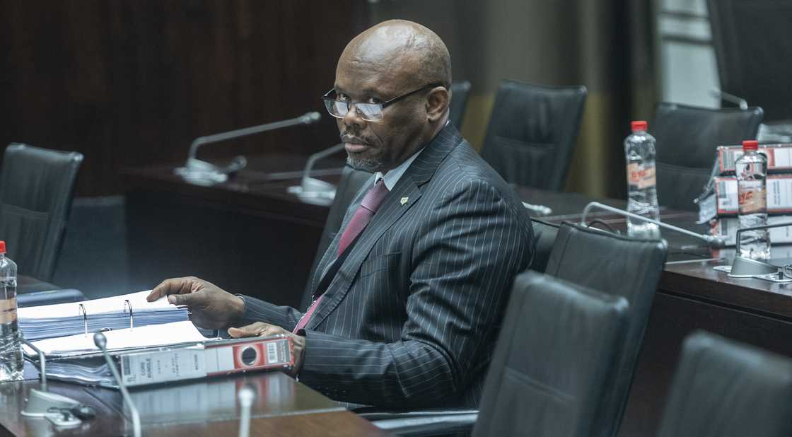 General Shadrack Sibiya continued his testimony before the Ad Hoc Committee General Shadrack Sibiya continued his testimony before the Ad Hoc Committee