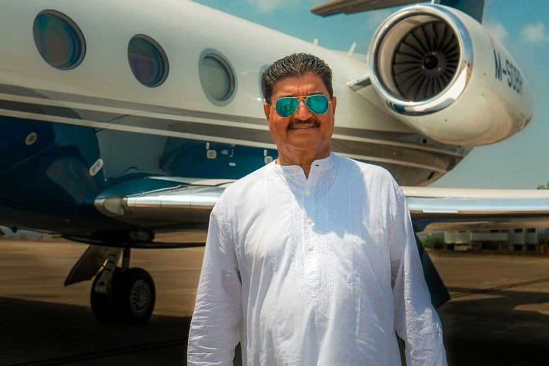 B.R Shetty B.R Shetty