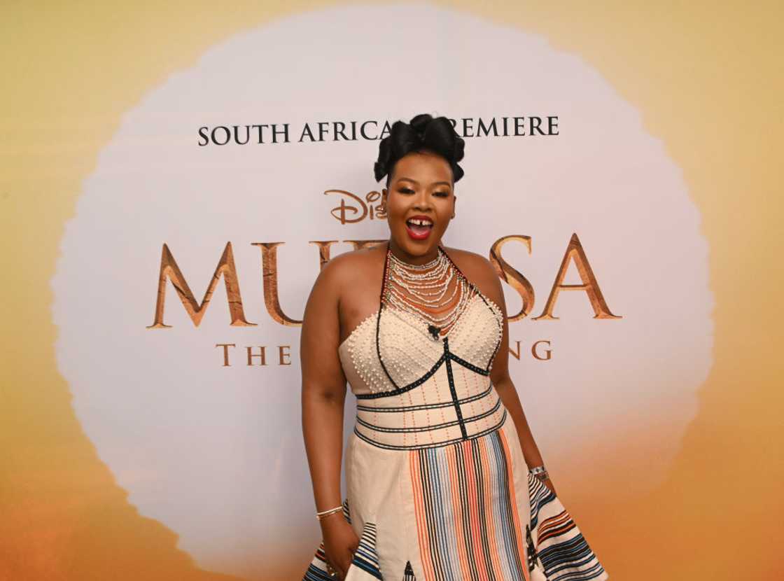 Anele Mdoda shows love to Leleti Khumalo