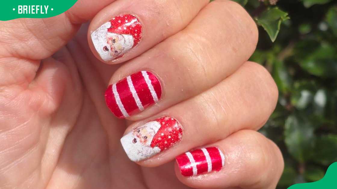 Red Shimmer nails Red Shimmer nails