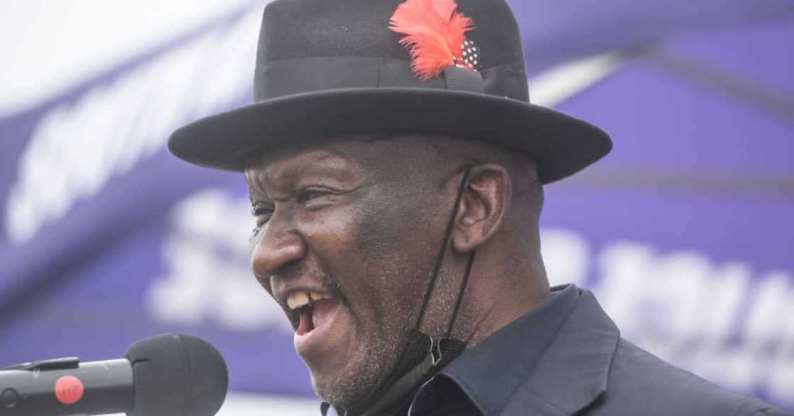 Bheki Cele, Minister of Police, Cape Town, Nightclub, Daughter, Khumbuza, New Year's Eve, Video, Twitter, Entertainment blogger, Musa Khawula, Durban Beachfront