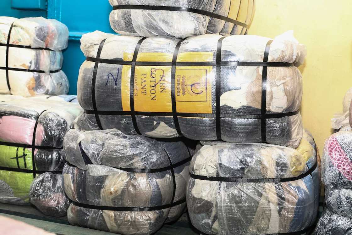 Second-hand shoe bales in Randburg? Second-hand shoe bales in Randburg?