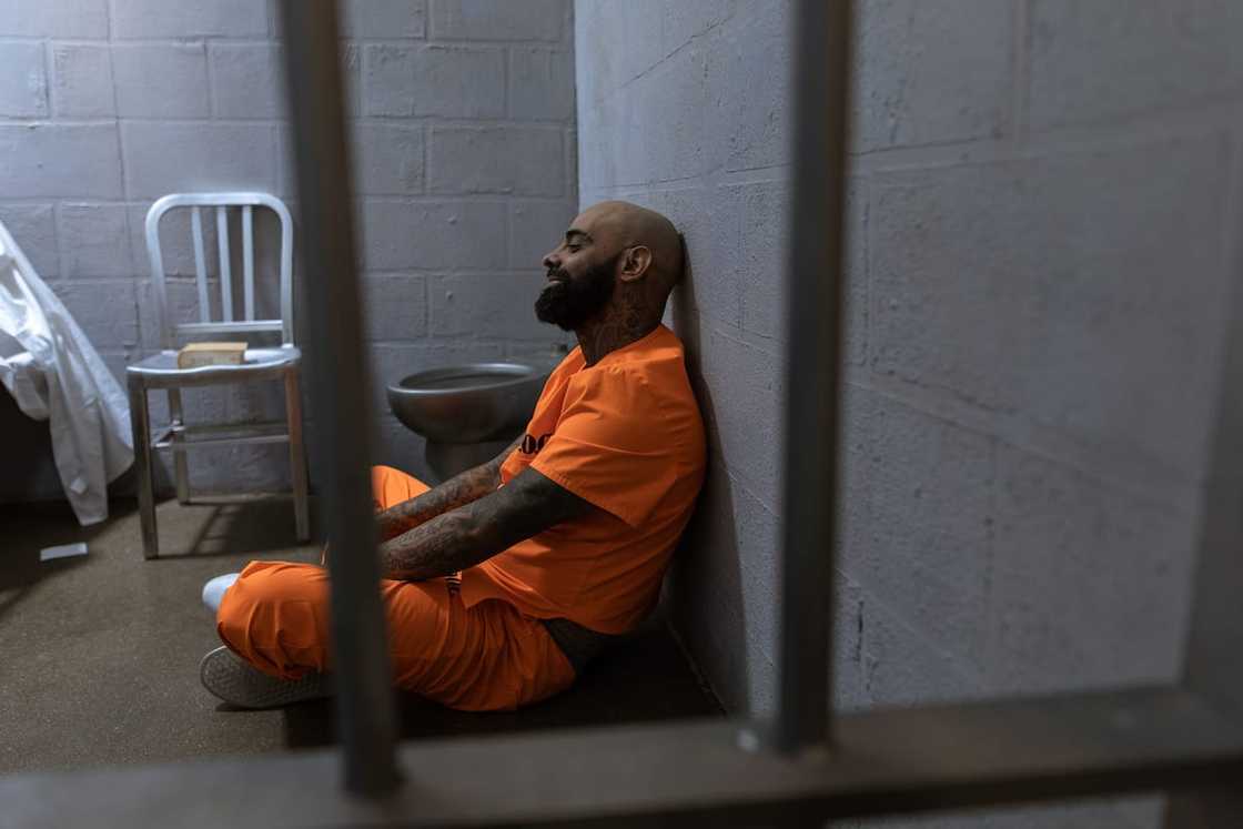 inside the world's toughest prisons inside the world's toughest prisons