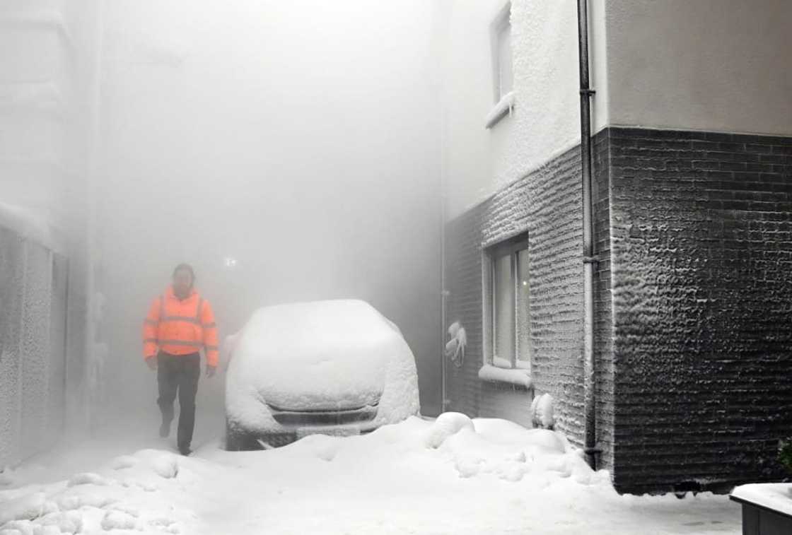 Inside the massive warehouse-style lab, scientists can recreate rain, wind, sunshine, or snow Inside the massive warehouse-style lab, scientists can recreate rain, wind, sunshine, or snow