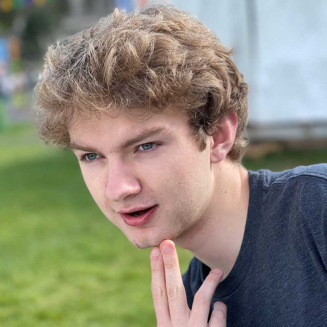 YouTuber and Twitch gamer YouTuber and Twitch gamer