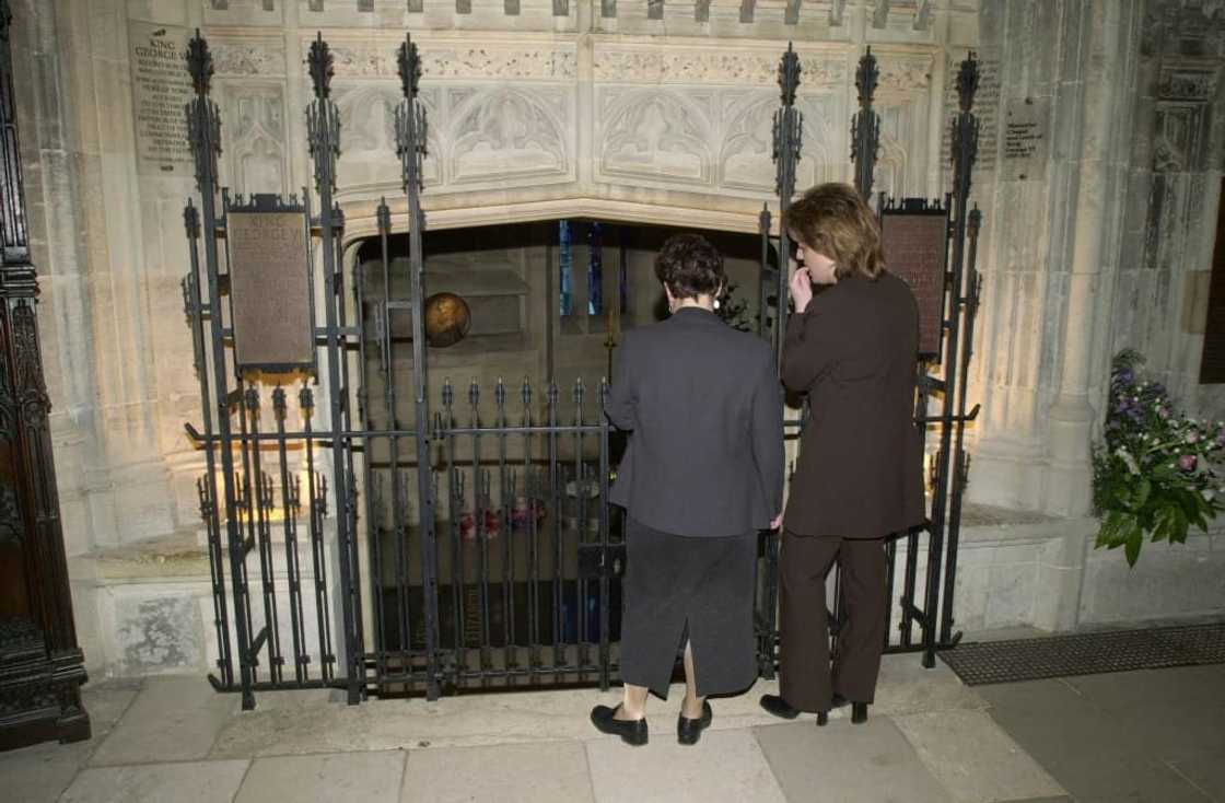 The King George VI memorial chapel was commissioned by Elizabeth as a permanent resting place for her father The King George VI memorial chapel was commissioned by Elizabeth as a permanent resting place for her father