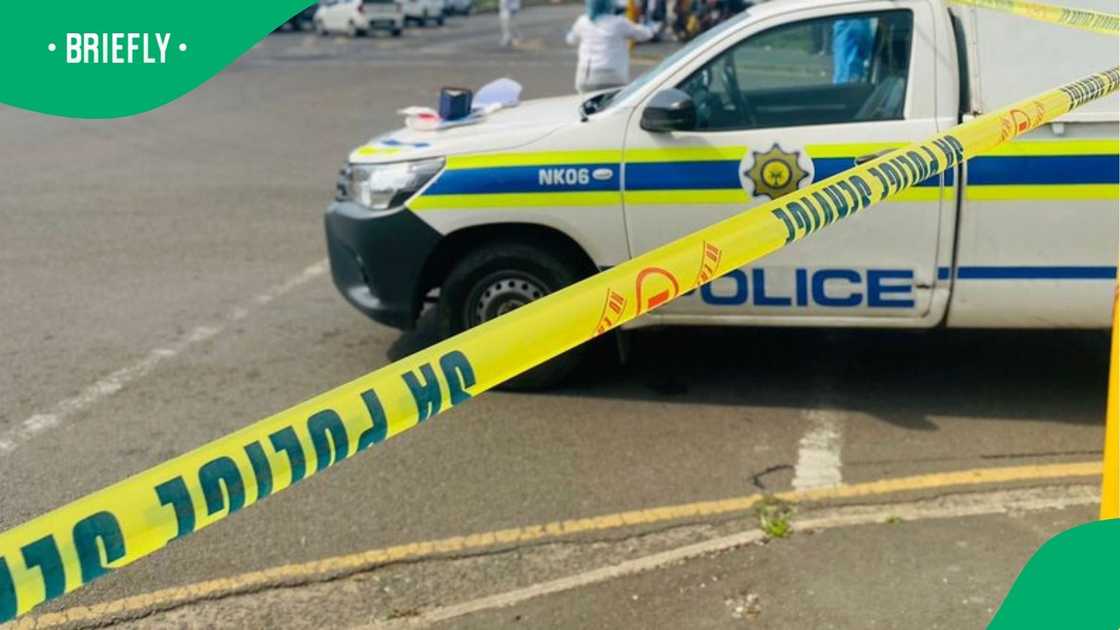 Suspected boyfriend killer on the run in Port Shepstone after allegedly stabbing woman to death Suspected boyfriend killer on the run in Port Shepstone after allegedly stabbing woman to death