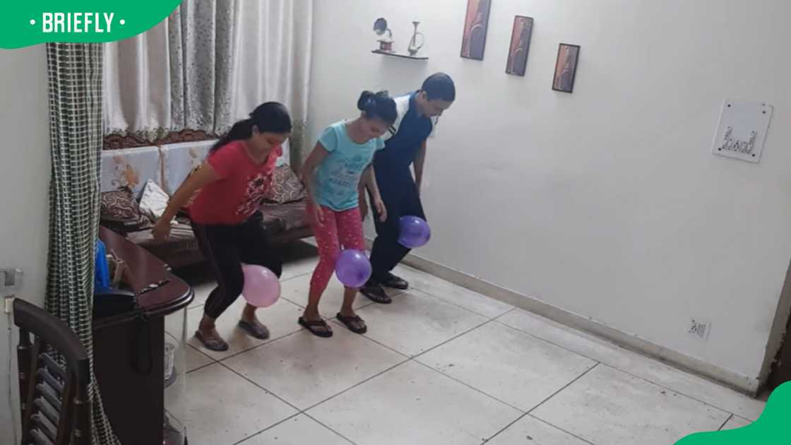 The Penguin Waddle game The Penguin Waddle game