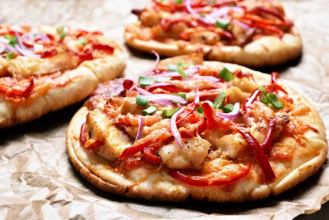 Naan bread pizza Naan bread pizza