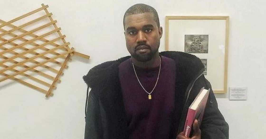 Kanye West claims he can't use Apple Pay Kanye West claims he can't use Apple Pay