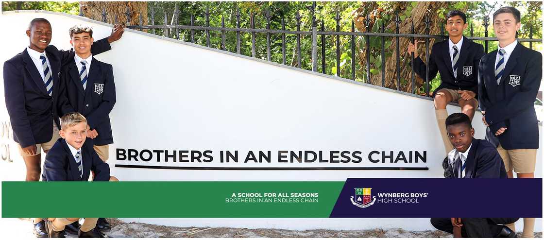 Social media users clapped for high school boys who showed love and dedication for dancing Social media users clapped for high school boys who showed love and dedication for dancing