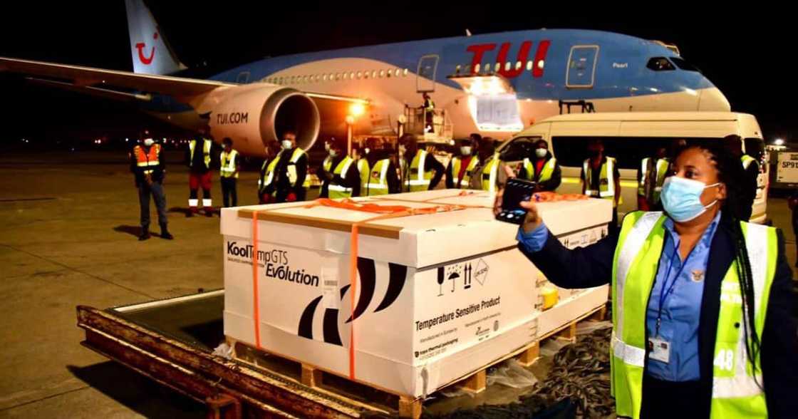 Mbuyiseni Ndlozi, slams Pauw, apology over X Mbuyiseni Ndlozi, slams Pauw, apology over X Mbuyiseni Ndlozi, slams Pauw, apology over X Mbuyiseni Ndlozi, slams Pauw, apology over X