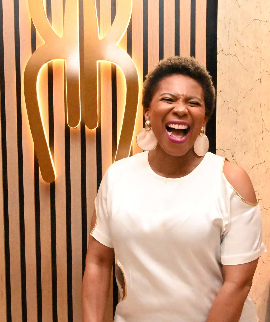Netizens reacted to Penny Lebyane's clap back.