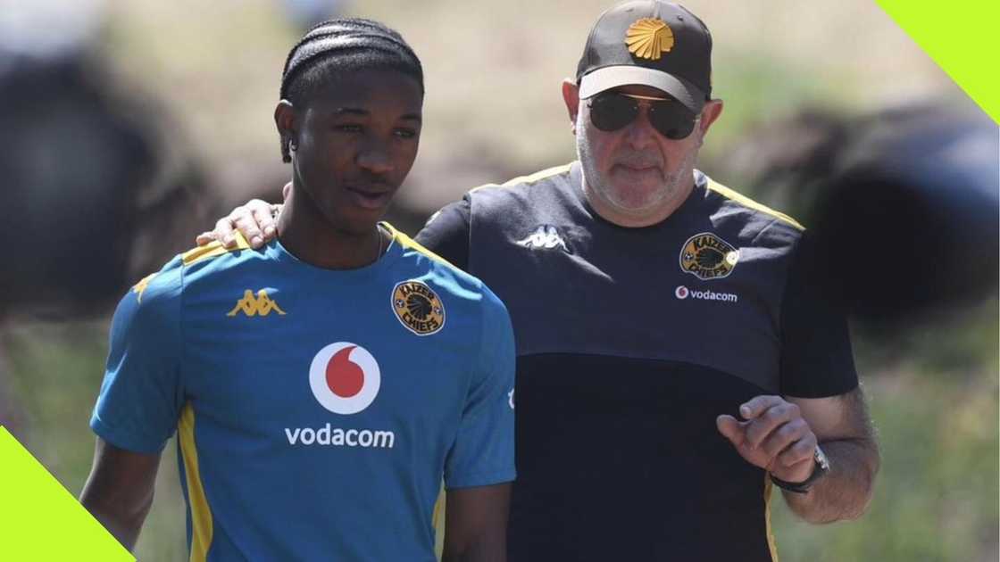 Mamelodi Sundowns legend Hlompho Kekane names Kaizer Chiefs star Sameklo Zwane as the player who can break into Bafana Bafana team. Photo: iDiskiTimes.