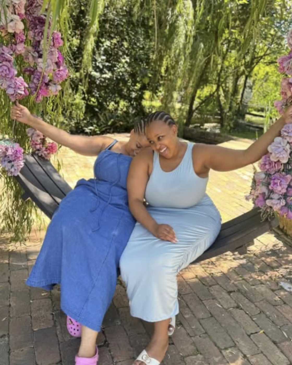 Social media admired Tirelo Kale and Amahle Biyela's bond Social media admired Tirelo Kale and Amahle Biyela's bond