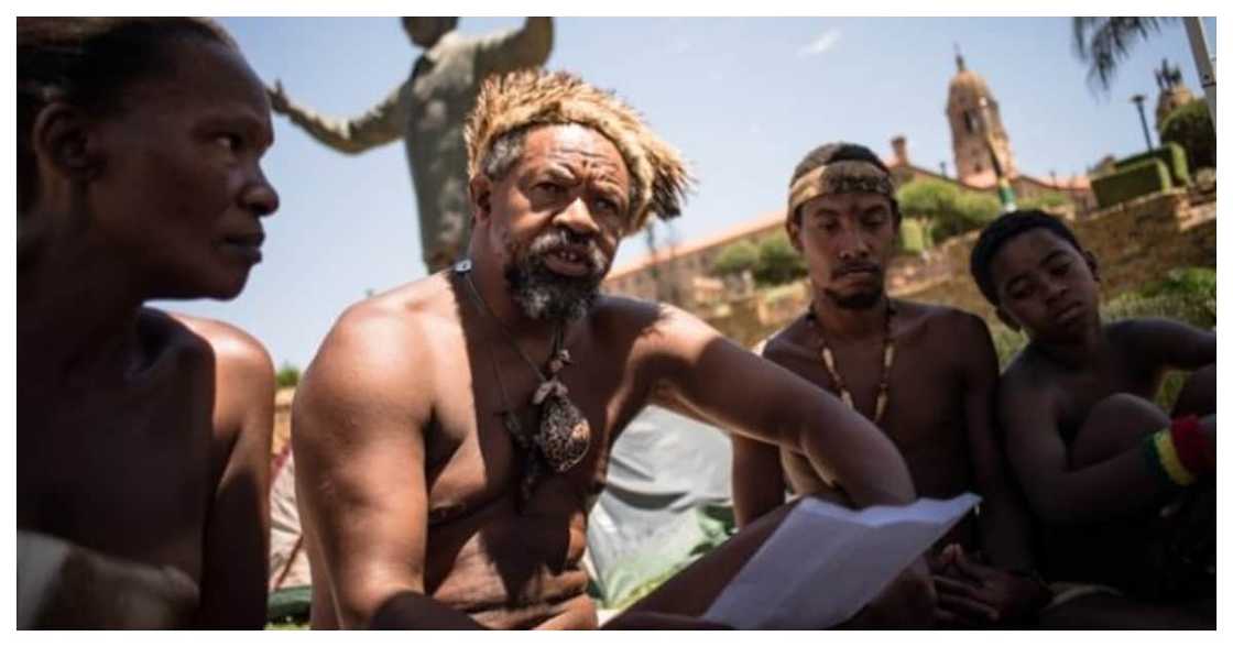 Khoisan king declares that South Africa belongs only to them Khoisan king declares that South Africa belongs only to them