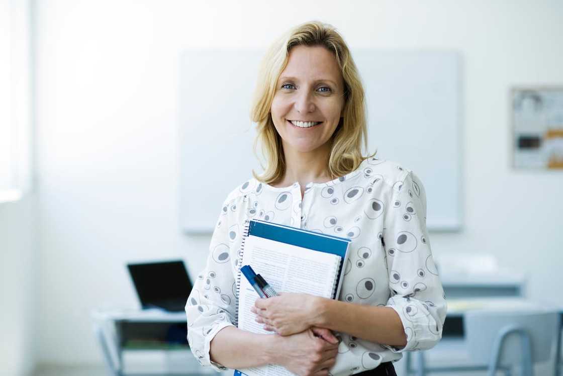 What to wear to a classroom What to wear to a classroom