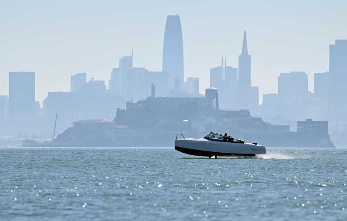 The hydrofoil technology lifts the boat out of the water during operations allowing for maximum efficiency at long range The hydrofoil technology lifts the boat out of the water during operations allowing for maximum efficiency at long range