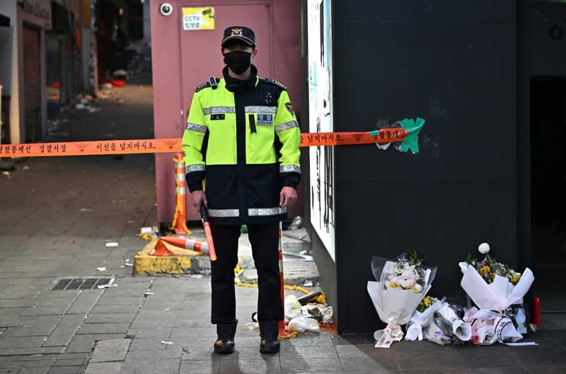A log of increasingly desperate emergency calls showed South Korean police were slow to respond to the deadly Halloween crowd surge in Seoul's Itaewon district A log of increasingly desperate emergency calls showed South Korean police were slow to respond to the deadly Halloween crowd surge in Seoul's Itaewon district