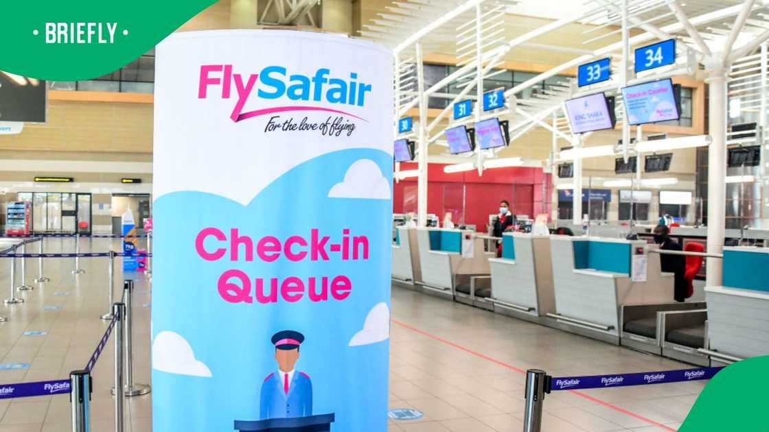 FlySafair announced that a passenger helped a First Officer land a plane