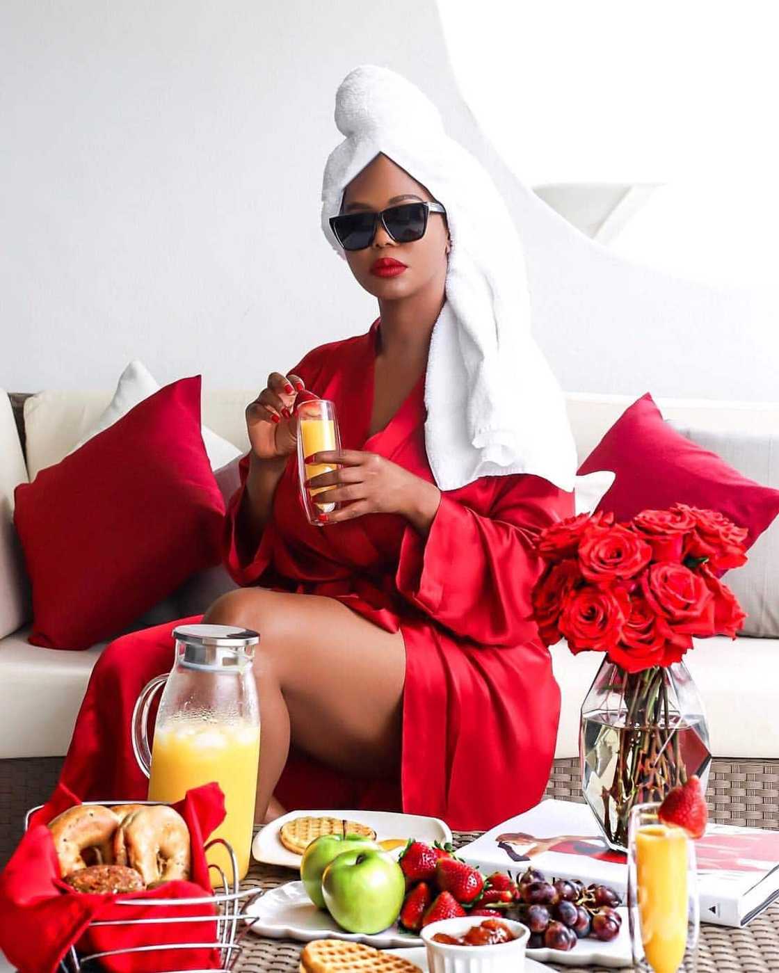 Buhle Mkhize; biography, husband, career, rumours and video Buhle Mkhize; biography, husband, career, rumours and video