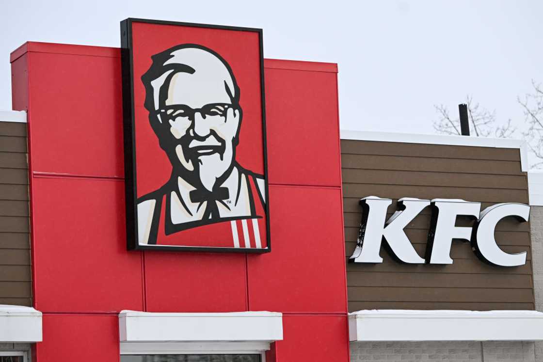 KFC lovers enjoyed girl's enthusiasm for the All-Star box KFC lovers enjoyed girl's enthusiasm for the All-Star box