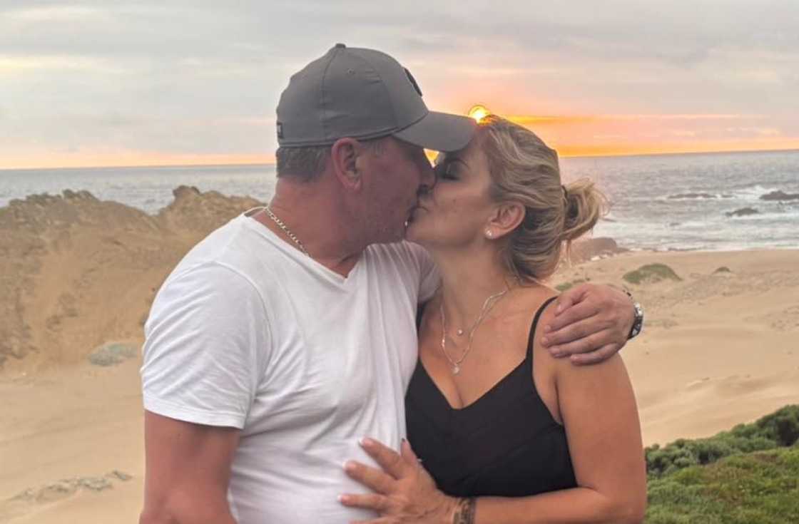 Amor Vitton has praised her fiance. Amor Vitton has praised her fiance.