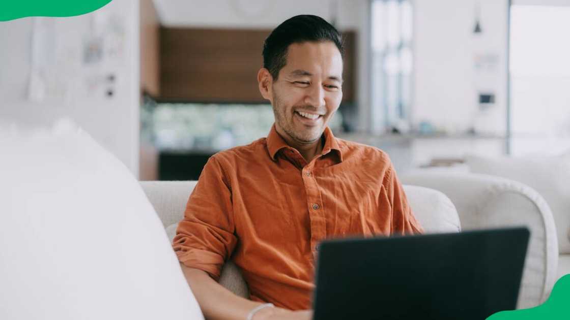 Can you renew your car licence at any traffic department? Can you renew your car licence at any traffic department?