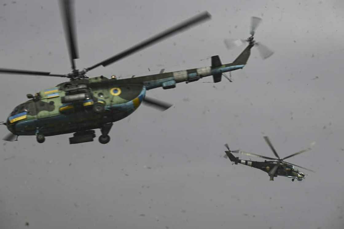 Ukrainian pilots say their ancient Mi-24s (R) and Mi-8s (L) are outplayed technologically by Russia Ukrainian pilots say their ancient Mi-24s (R) and Mi-8s (L) are outplayed technologically by Russia