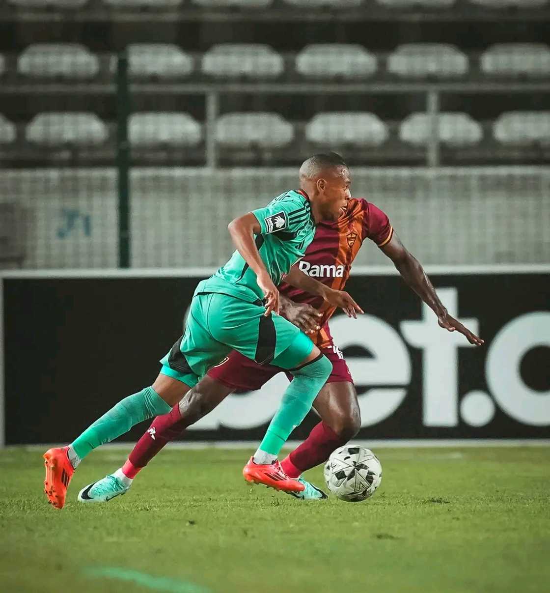 Orlando Pirates stumbled, sparking fresh debates on whether the league race is still open. Orlando Pirates stumbled, sparking fresh debates on whether the league race is still open.