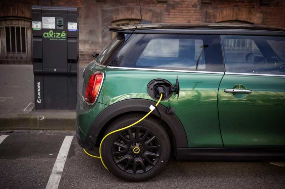 The automobile industry had largely expected European regulations and invested massively in electric vehicles The automobile industry had largely expected European regulations and invested massively in electric vehicles