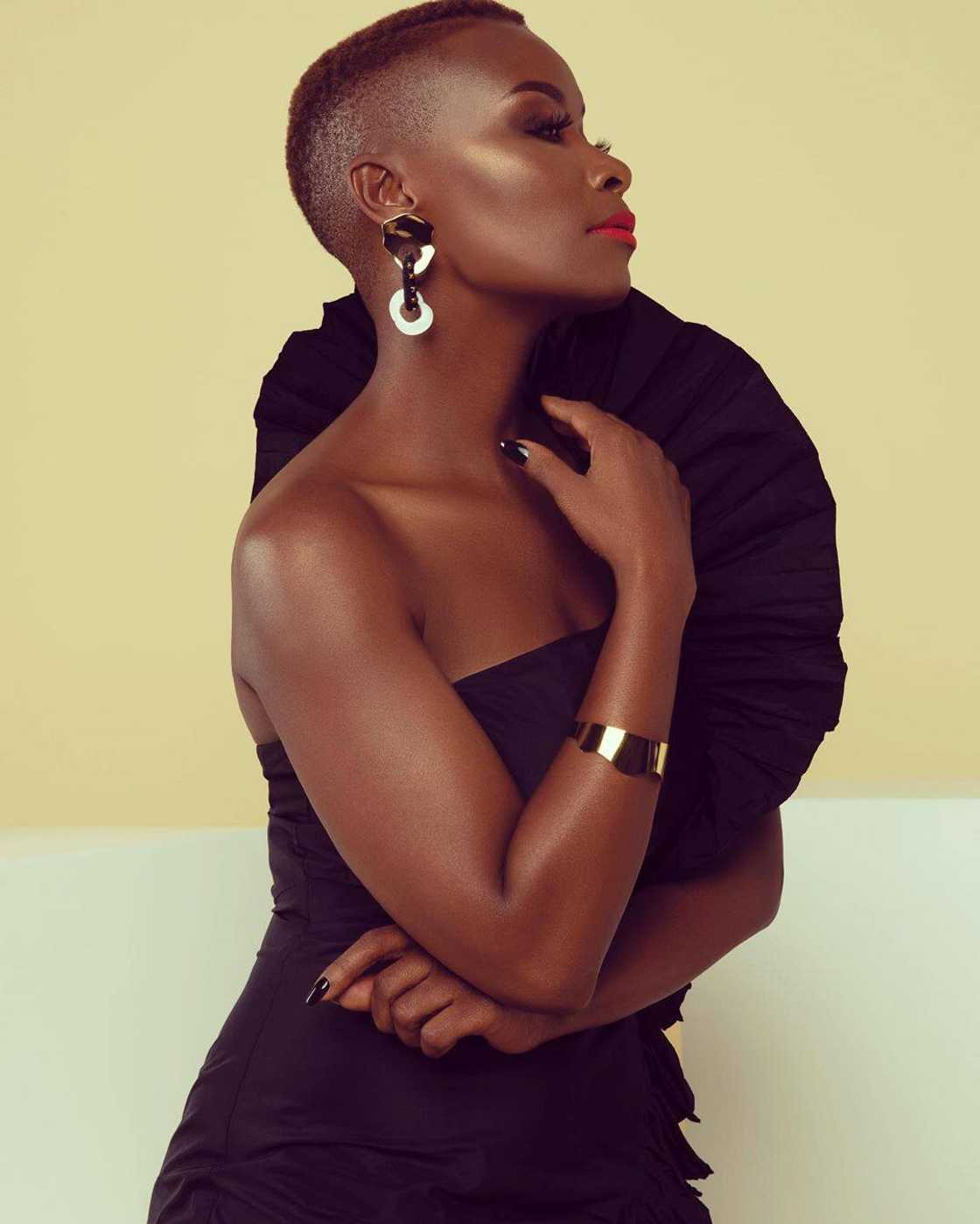 Bonnie Mbuli biography: age, husband, boyfriend, book and Instagram Bonnie Mbuli biography: age, husband, boyfriend, book and Instagram