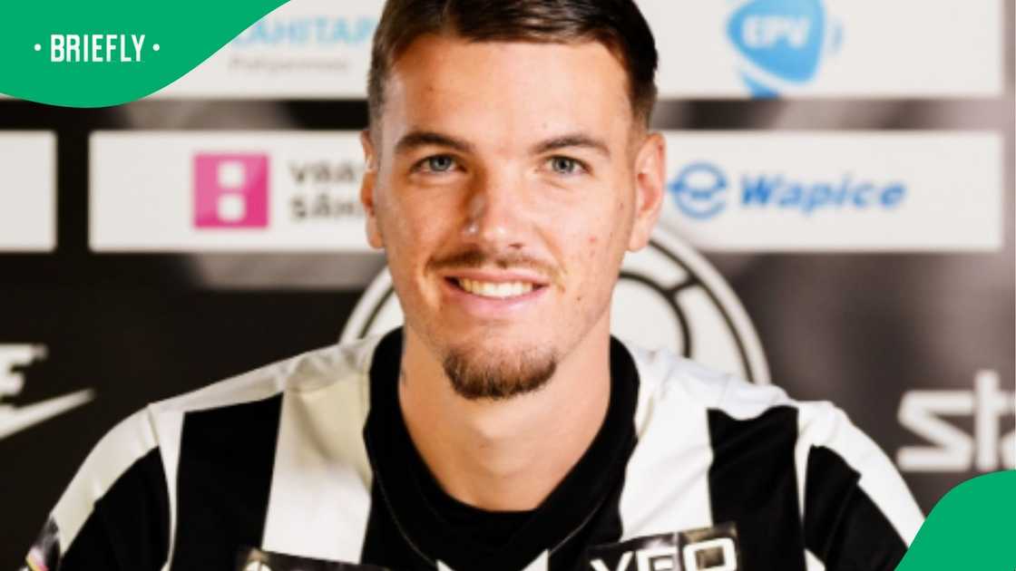 Simon Van Duivenbooden, Vaasan Palloseura, Cape Town City.