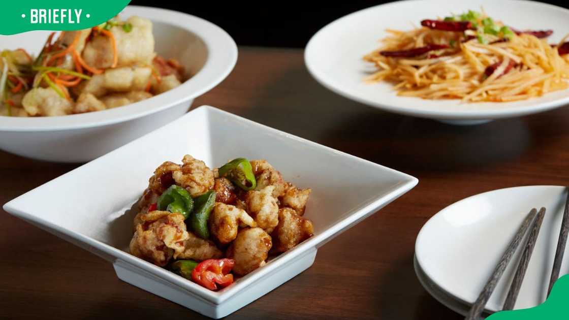 Crispy Sweet and Sour Pork Slices, Home Style Crispy Pork Loin and Vinegar-Pepper Shredded Potatoes Crispy Sweet and Sour Pork Slices, Home Style Crispy Pork Loin and Vinegar-Pepper Shredded Potatoes